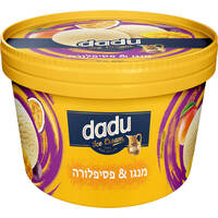 גלידת שמנת בטעם וניל עם פסיפלורה וחתיכות מנגו דדו 800 מ