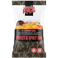 חטיף תפוחי אדמה צ'יפס בטעם ברביקיו מתוק וחריף אנקל ריי'ס מור ים מרקטינג 120 גרם