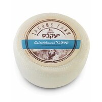 גבינת צאן חצי קשה קשקבל 26% משק יעקבס במשקל