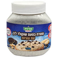 ממרח בטעם שוקולד לבן עם עוגיות ענבי ציון תנובה 700 גרם