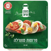 פרוסות מוצרלה 23% משק צוריאל 160 גרם